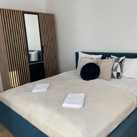 No 14 Apartament *